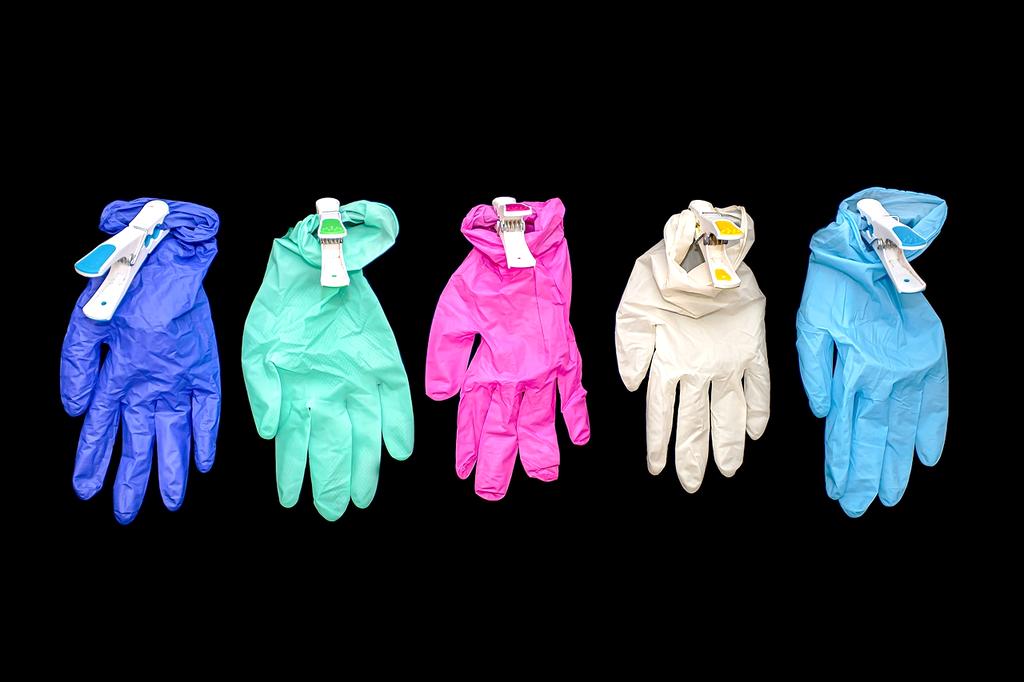 Futuristic quantum laboratory with glowing equipment